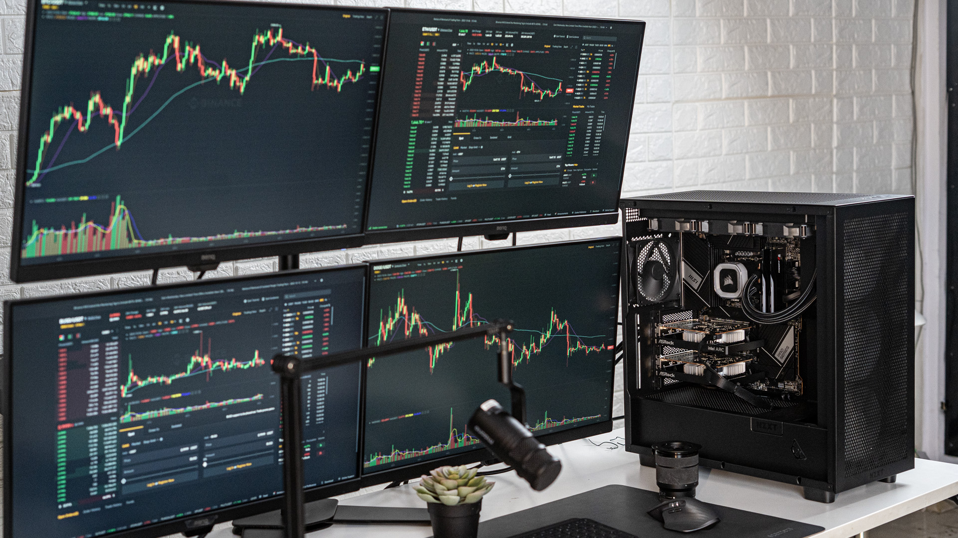 Stock Trading PC & Monitor Setup